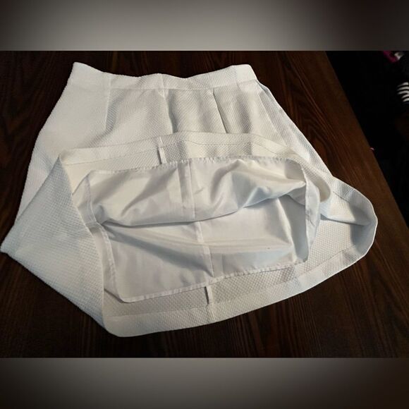 Worthington White Pleated Waffle Textured Skirt Women’s 12 EUC - Picture 4 of 11